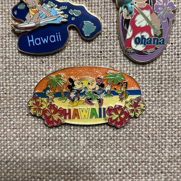 LILO Hawaii & Ohana 3 pice pin set - Picture 4 of 6